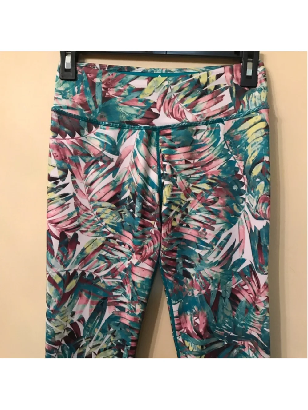 Prana Roxanne Dragonfly Paradise Print Capri Leggings